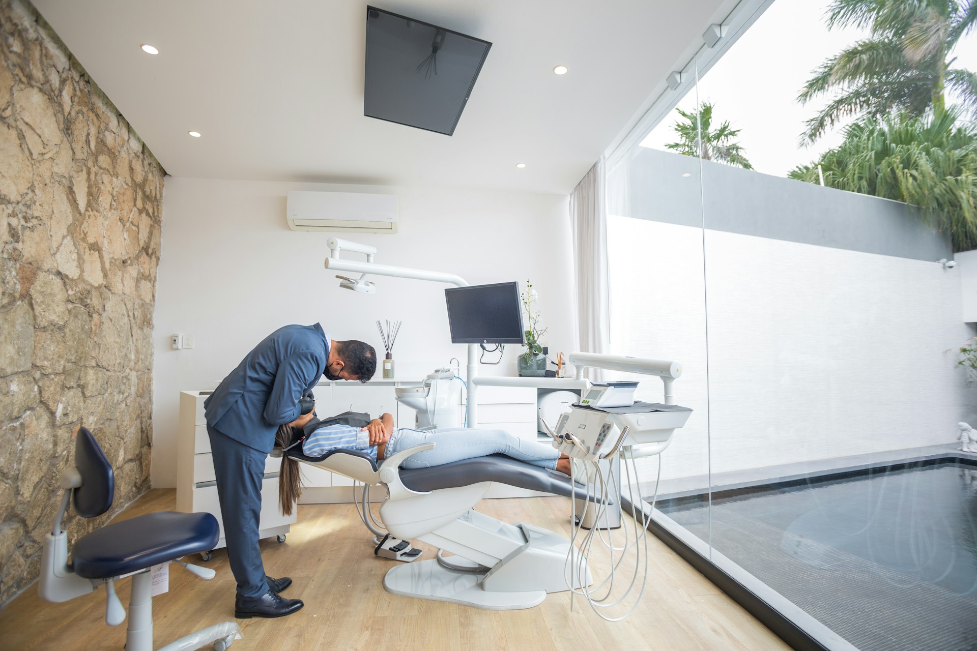 Dentist